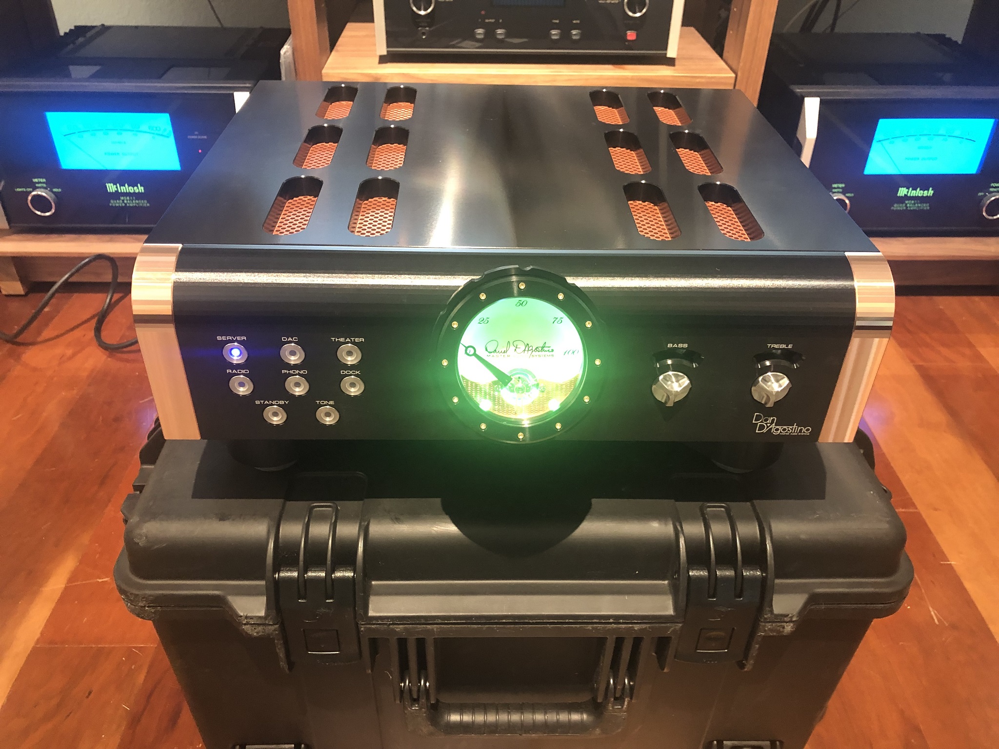 Dagostino Momentum HD Preamplifier Preowned